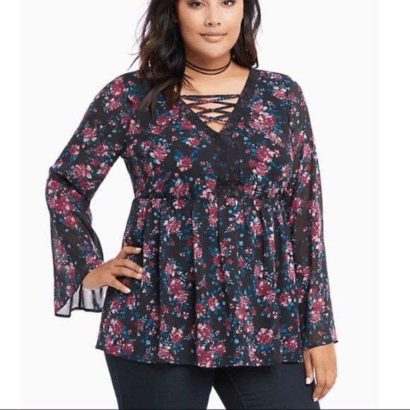 Torrid Black Pink Floral Chiffon Lattice Bell Sleeve Blouse, 1 14/16 - Picture 8 of 9